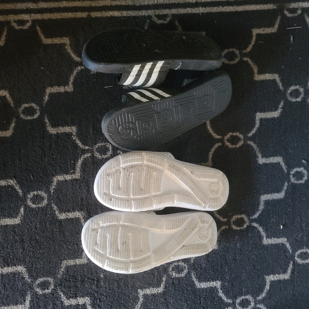 Slippers - Picture 2 of 2